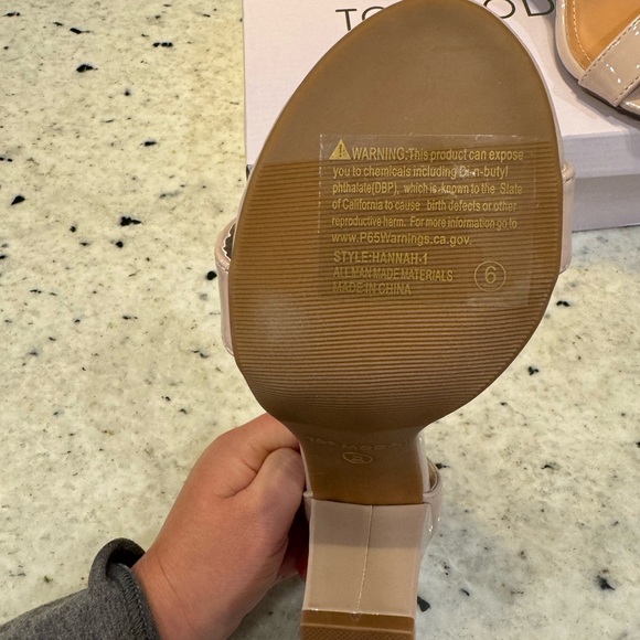 Brand New never worn size 6 nude heel - Picture 3 of 6